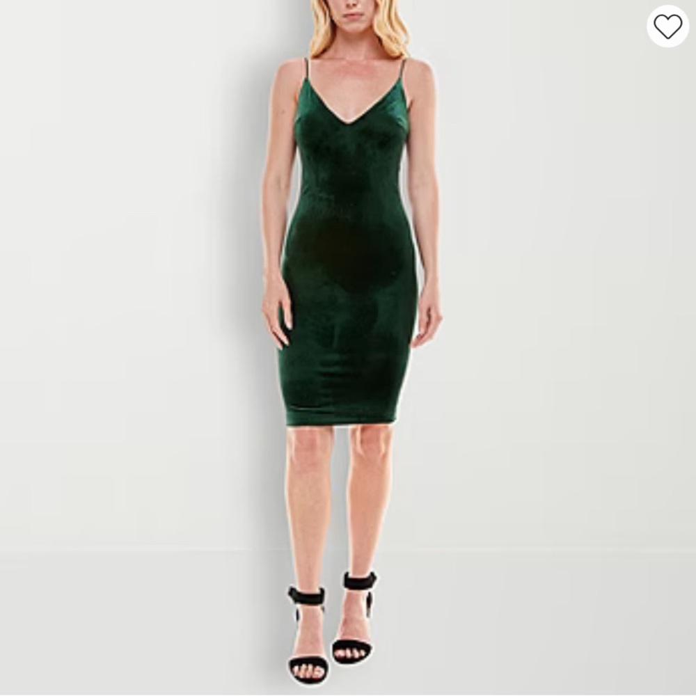 Juniors B.Smart Hunter Green Homecoming Dress